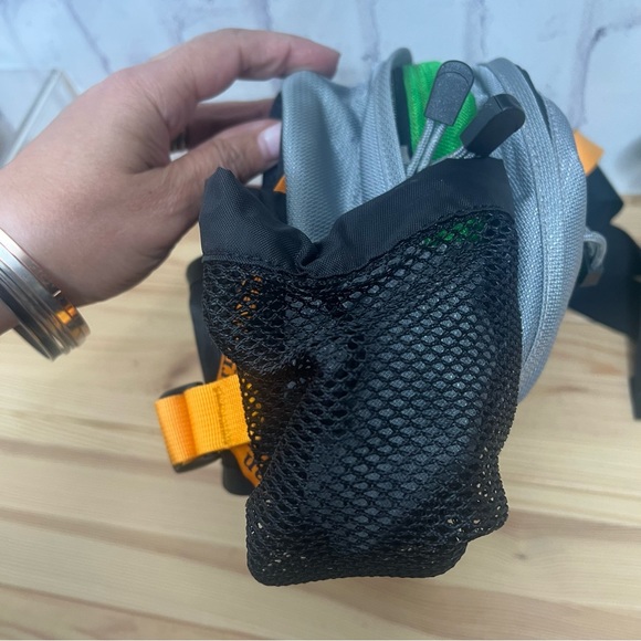 Marmot Biospan Walkabout Lumbar Pack Green Zippered Hiker Pack Shoulder Strap - Picture 5 of 12